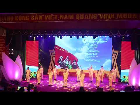 75 NĂM B&Aacute;C SOI S&Aacute;NG ĐƯỜNG CH&Uacute;NG TA ĐI-ĐO&Agrave;N NTQC C&Ocirc;NG AN TỈNH TR&Agrave; VINH