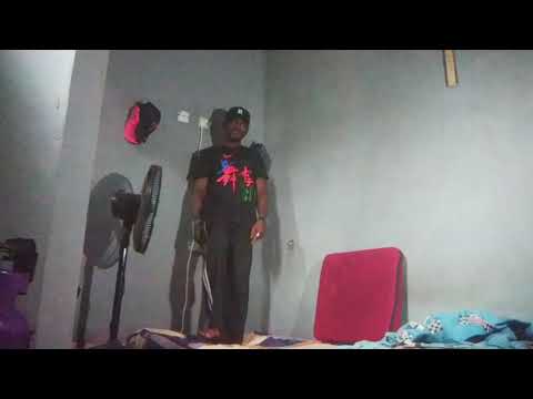 Veeze - Wrong place, Wrong time (Official Music Video)