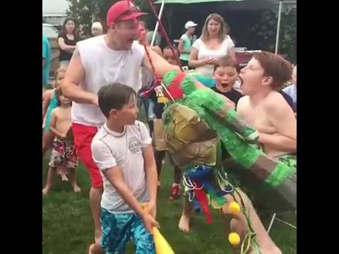 Piñata Fails