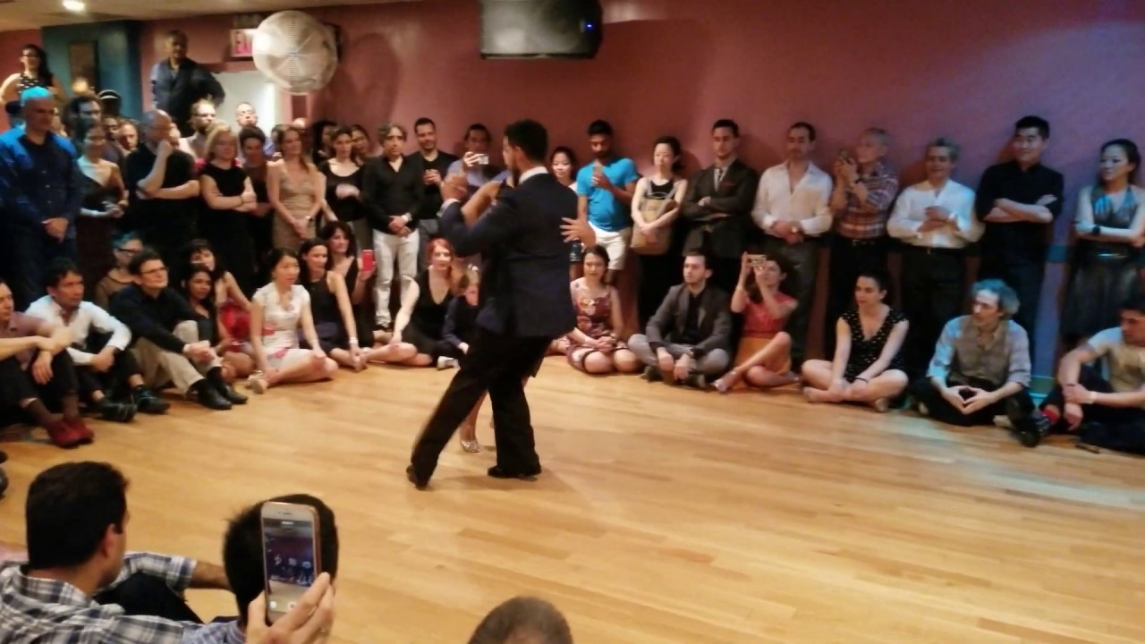 Argentine tango:“Los Totis” Virginia Gomez and Christian Marquez - Cabeza de Novia
