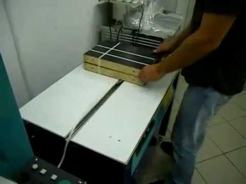 Semi automatic box strapping machine, 1.8 second/strap