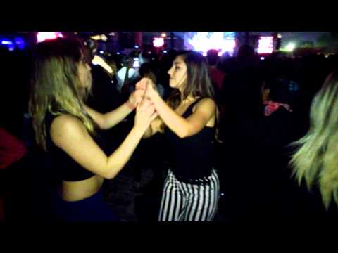 Stephanie Lucero y Sofia Belzunce