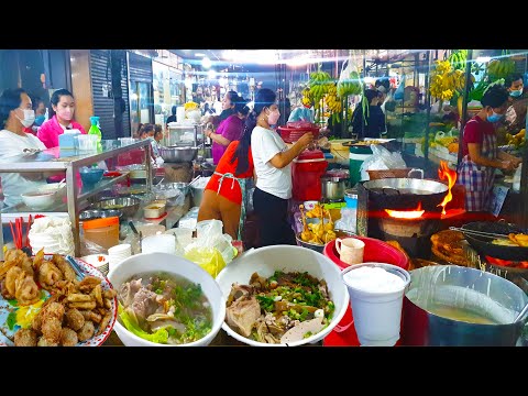 Noodle Soup, Avocado, Coconut, And Strawberry Sweet Juice - Rich Breakfast And Drink @ ToulTomPoung