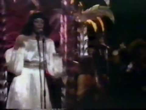 Donna Summer - Medley (Try Me / Love To Love You) NYE 1976