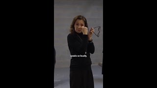 Tina Arena's reaction to seeing her portrait by Georges Antoni at the National Portrait Gallery!