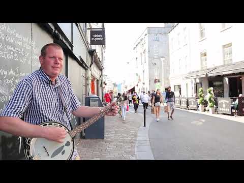 Robin Hey Busking in Galway Ireland - The Galway Shawl