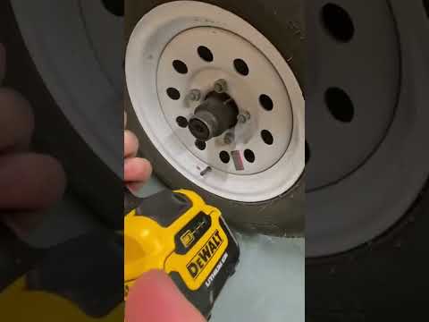 Dewalt DCF903 3/8" Impact Wrench is Insane! - Lug nut removal test