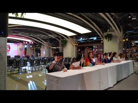 Goi The Glass Girl : Debut