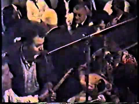 BEQIR GASHI - RIZA BYTYQI GEG DHE TOSK NJE ASHT SHYPNIA - YouTube.flv