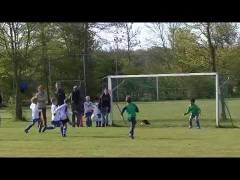 ADO F7  tegen DEM F10    12 april 2014   Heemskerk  Voetbal sportpark de Vlotter