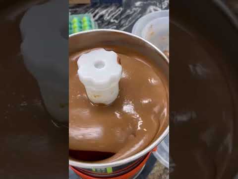 Enjoy the satisfying process of making our hazelnut cookie gianduja 😍