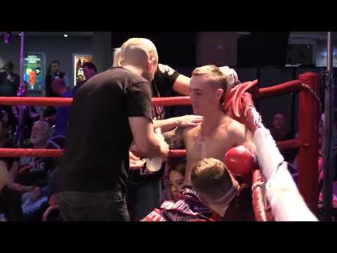 Roy Wills VS Matt Bune