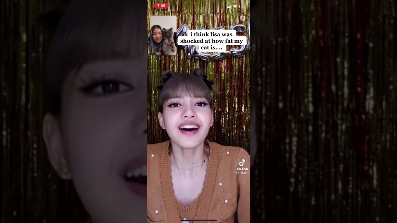 BLACKPINK Lisa fansign cat moment