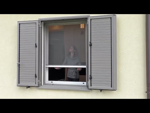 Moustiquaire enroulable blanche Cosi Serena sans perçage -pour fenêtre TORBEL