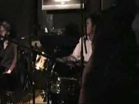 chicken gravy live japan 2007 (drum solo)