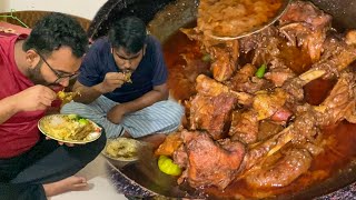 Download lagu Eating Lunch(Rice & Spicy Duck Curry) With Friends at Saiful's Place mp3