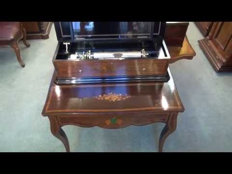Wedding March: Interchangeable antique music box