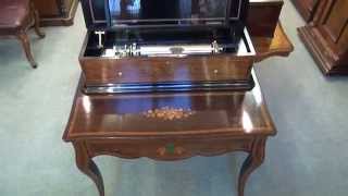 Wedding March: Interchangeable antique music box
