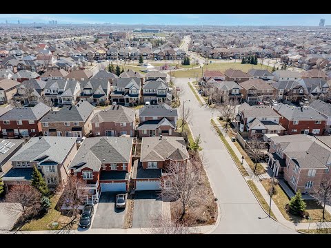 108 Williamson Drive, Brampton Home - Real Estate Properties