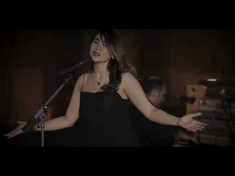 "از خون جوانان" با صدای پرستو احمدی در کاروانسرا | "Az Khoon-e Javanan" Song by Parastoo Ahmadi 