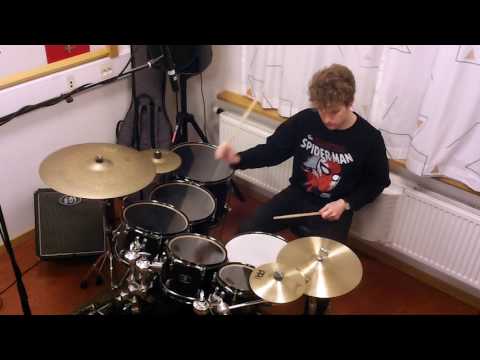 Yamaha Live Custom 7-Piece Drum Set