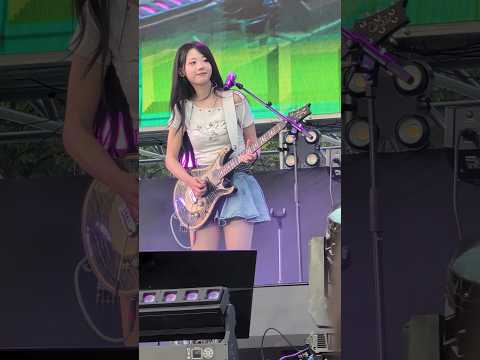 20260425 QWER - Dear 눈물참기 / HERO ROCK Festival (히어로 락) #qwer #Hina
