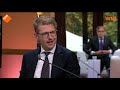 Minister Dekker over bedreigen politici: ‘Te bizar voor woorden’
