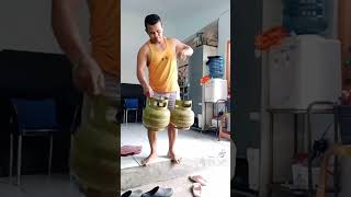 Download lagu main latto-latto pake tabung gas 😂😂 #kocak #shorts  #latto #lucu #ngakak mp3