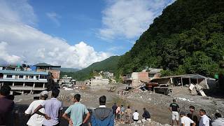 Nepal busca a miles de desaparecidos tras las inundaciones que dejan más de 900 muertos