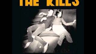 The Kills- Love Is a Deserter (Cavemen Mix)