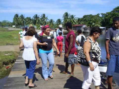 KUKRA HILL ES VISITADA POR EXCURSIONISTAS DE ECOTUR DE OCCIDENTE.wmv