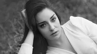 SICAK SIMSICAKSIN by Semiha Yankı (1978)