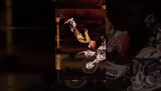 Download lagu Best dirt bike Superman EVER! #dirtbike #motocross #dirttrack #shorts #trending #explore #youtube mp3