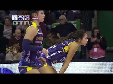 Samantha Bricio (Imoco Volley Conegliano) vs Liu Jo Nordmeccanica Modena 171126