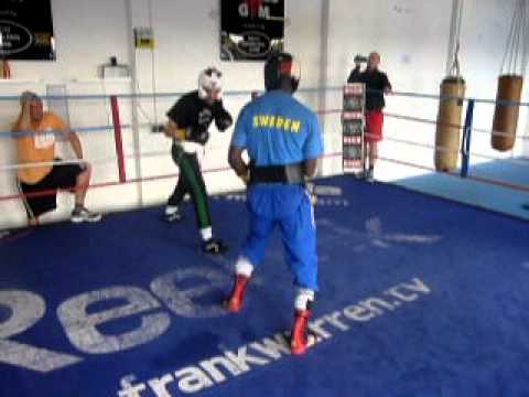 Birmingham boxer Frankie Gavin spars with Patrick Bogere - R1 - Boxing-Ireland.com