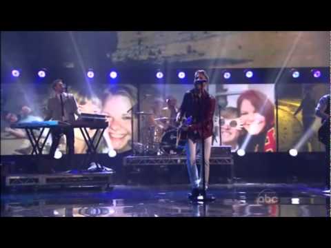 One Republic - Good Life (American Music Awards 2011)