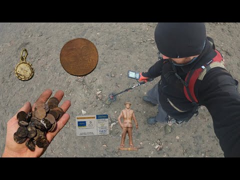 106# Wykopki bez wody Sielpia zalasł monety 50zl i karta cabitel! Equniox 800