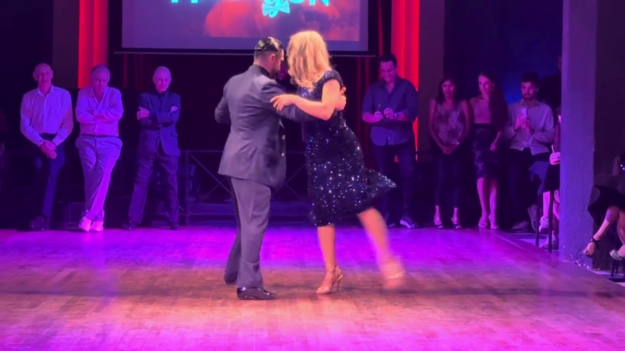 Video thumbnail for Alex Moncada & Martina Waldman. Milonga de mis amores. Buenos Aires. January 6, 2025