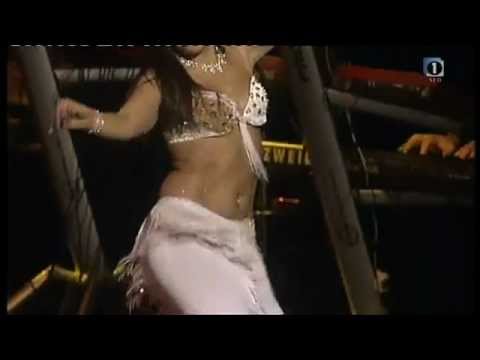 Nuša Derenda - Everyway That I Can (koncert)