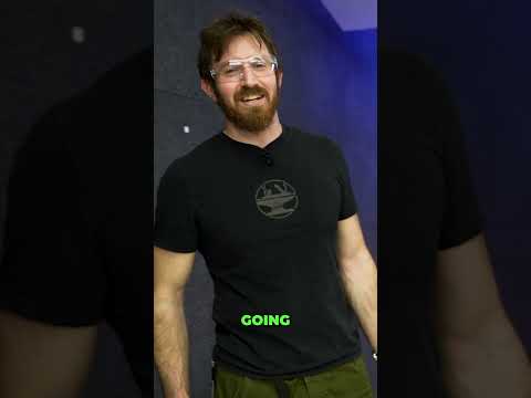 apes together STRONG 🐒🐒🐒 #hacksmith #makeitreal #fallout #powerarmor