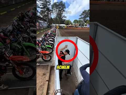 O homem que decide o começo da corrida de motocross 😳#shorts #viral #moto