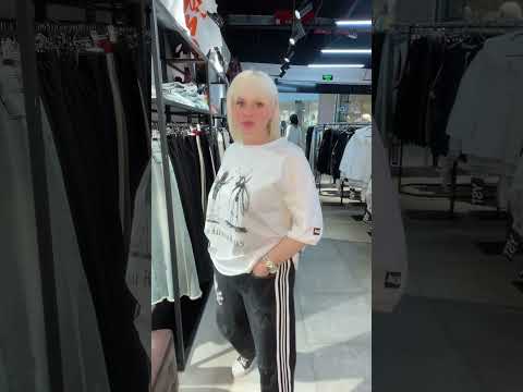 Футболка 3900 джинсы 5200 Заказ по WhatsApp 89128641440