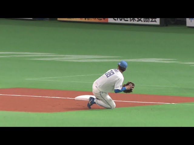 【7回表】鋭い打球を好捕!! ファイターズ・石井一成 チームを救うダイビングキャッチ!! 2022年6月18日 北海道日本ハムファイターズ 対 千葉ロッテマリーンズ