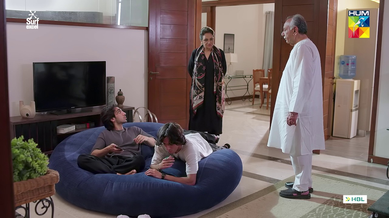 Warisha Ke Aas Pass Bji Nazar Aaya Tou Tange Tor Dungi...! #yumnazaidi #dekhzarapyarse - HUM TV