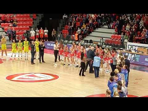 Hat év után szerzett újra Magyar Kupa-aranyérmet a diósgyőri csapat - Éremátadás