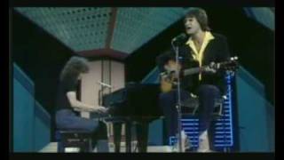 The Kinks - Lola ..seated &amp; unplugged