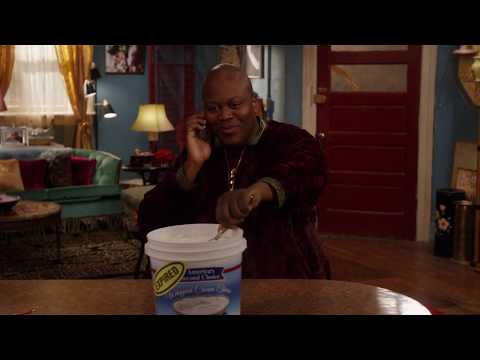 Titus sings the star spangled banner (American National Anthem) Unbreakable kimmy schmidt