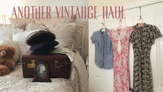 Another Vintage Haul Because I keep Finding Cute Things | Carolina Pinglo