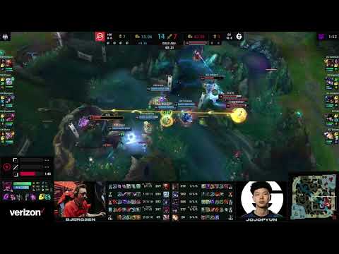 100T Doublelift is back! Epic Xayah flash triple kill!