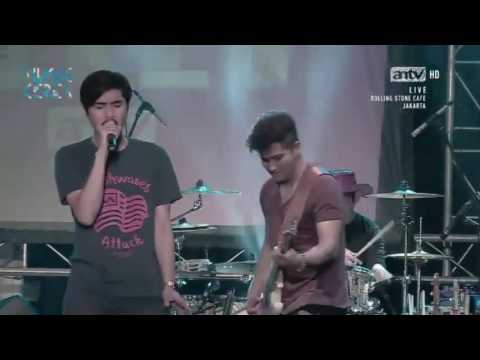 Sheila On 7   Canggung Brian Lupa Masuk Drumnya Live Rolling Stone Cafe Musik Keren ANTV